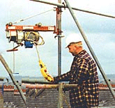 Builders_Hoist.gif
