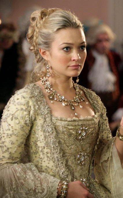SOPHIA MYLES.jpg