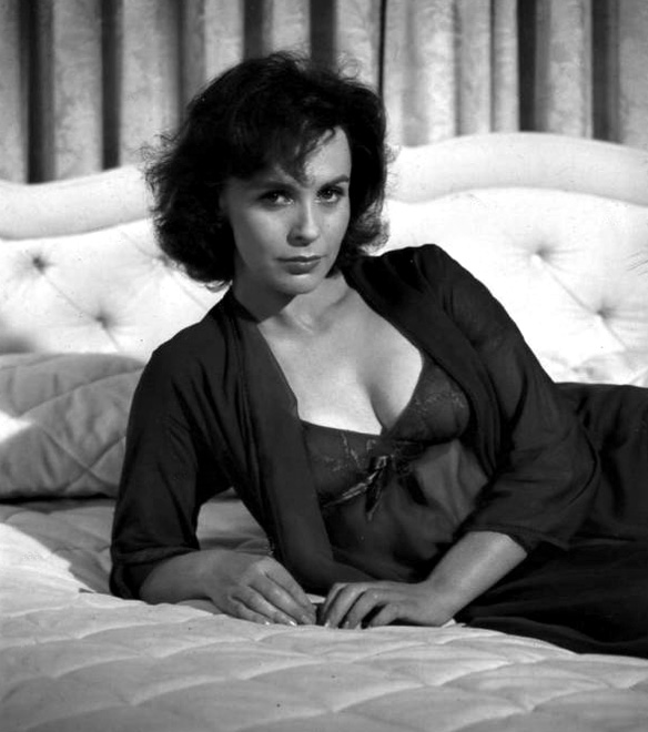 claire bloom 10.jpg