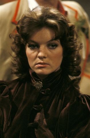 sarah sutton 1.jpg
